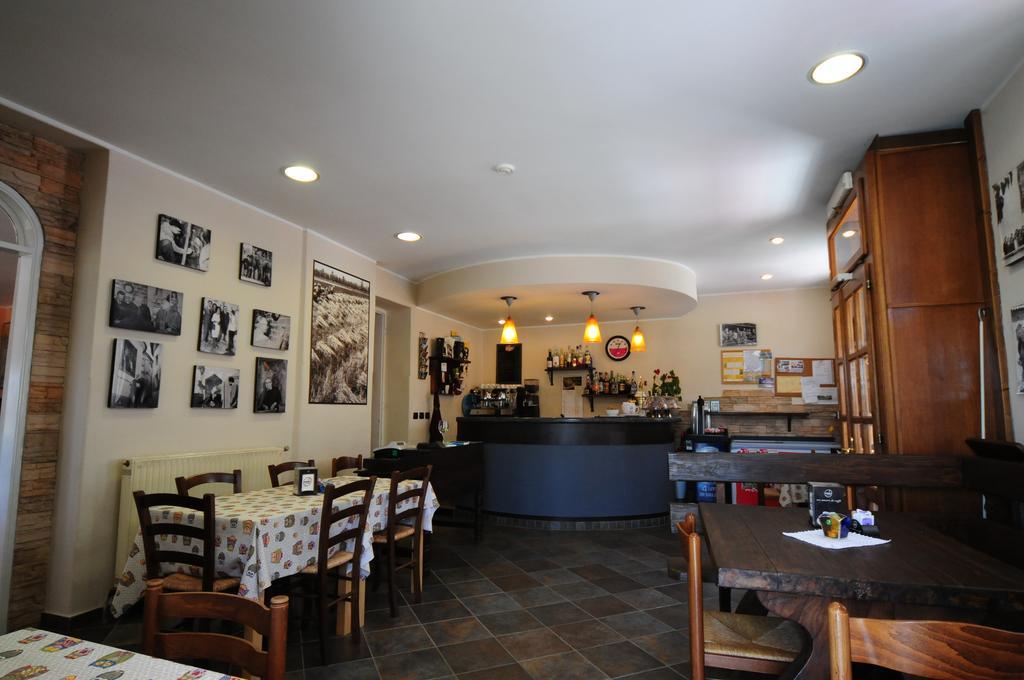 Locanda Del Pittore Arcumeggia ภายนอก รูปภาพ