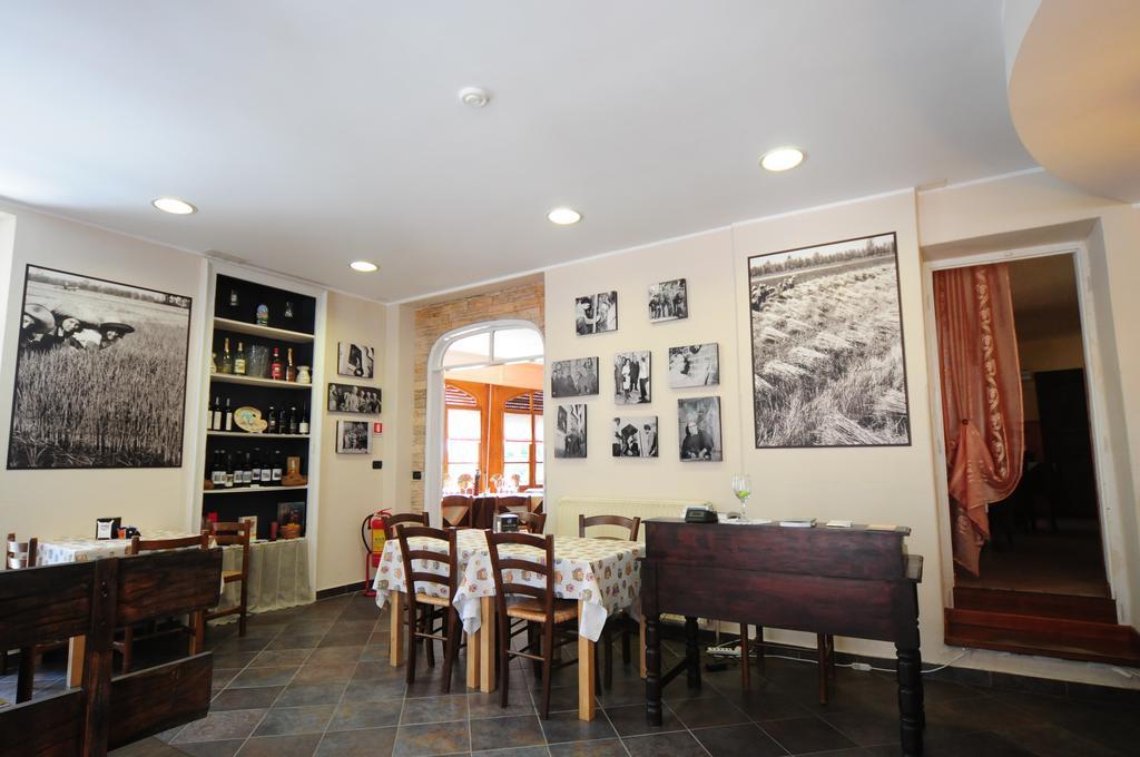 Locanda Del Pittore Arcumeggia ภายนอก รูปภาพ