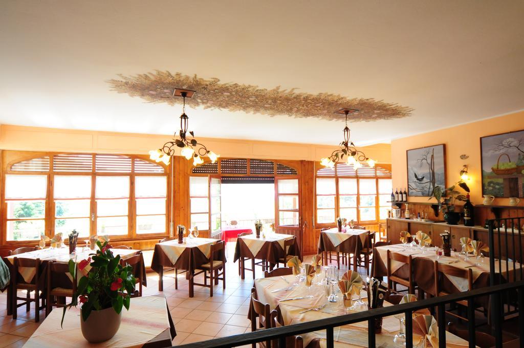 Locanda Del Pittore Arcumeggia ภายนอก รูปภาพ