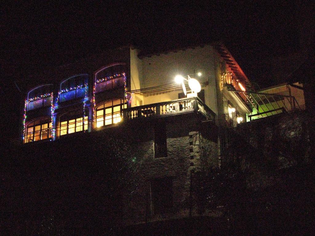Locanda Del Pittore Arcumeggia ภายนอก รูปภาพ