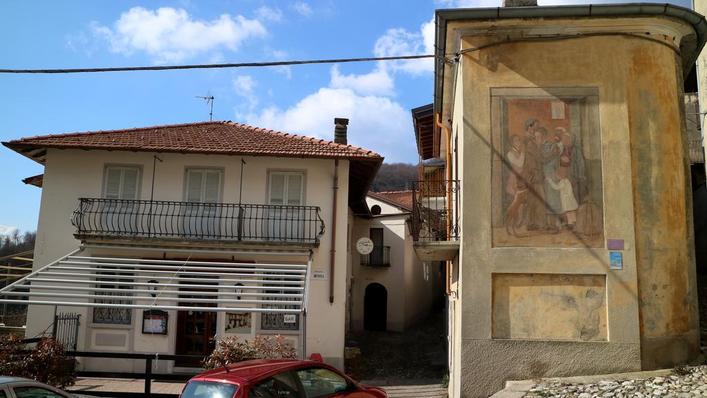 Locanda Del Pittore Arcumeggia ภายนอก รูปภาพ