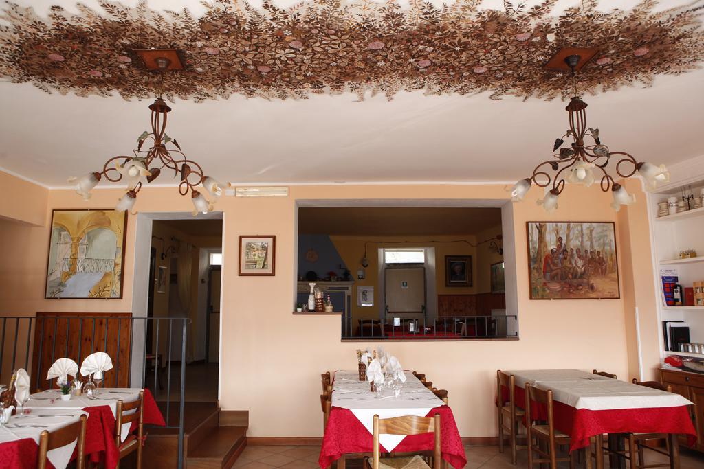 Locanda Del Pittore Arcumeggia ภายนอก รูปภาพ